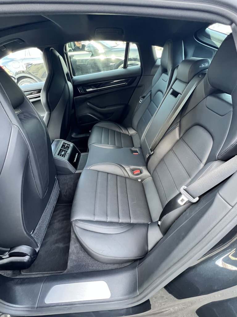 Porsche Panamera 4