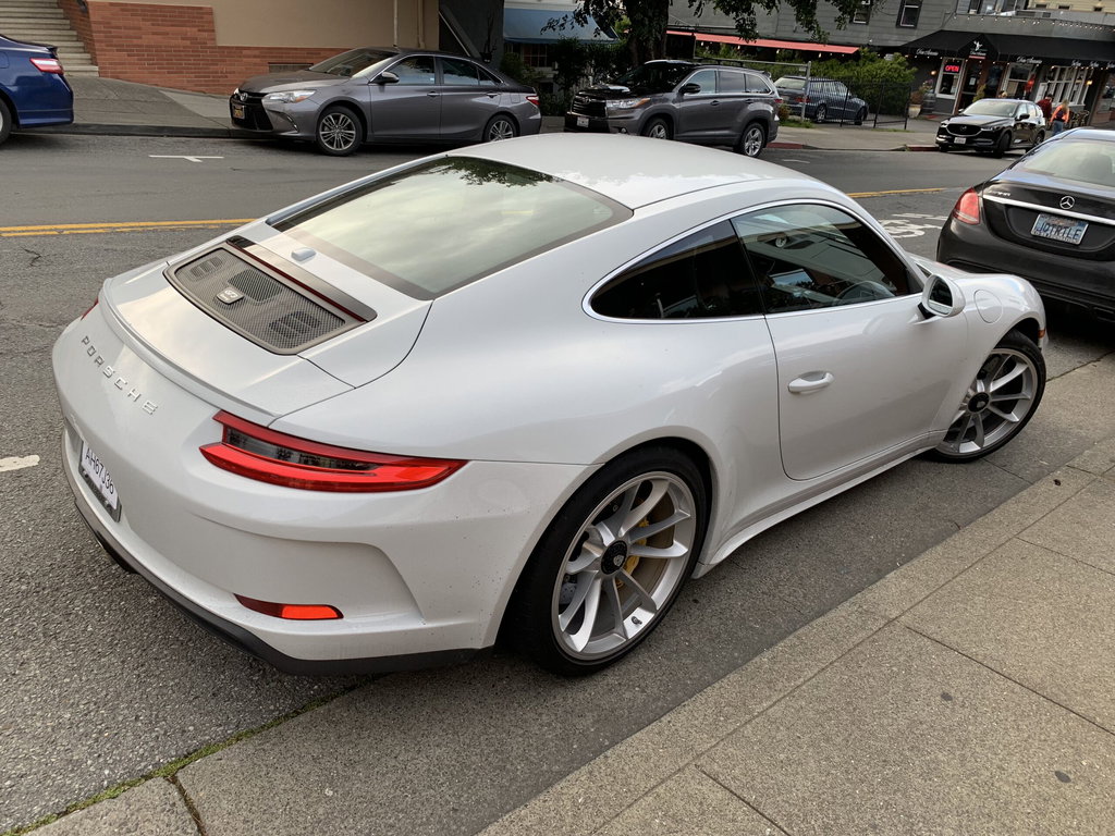 Porsche 991.2 GT3 Touring