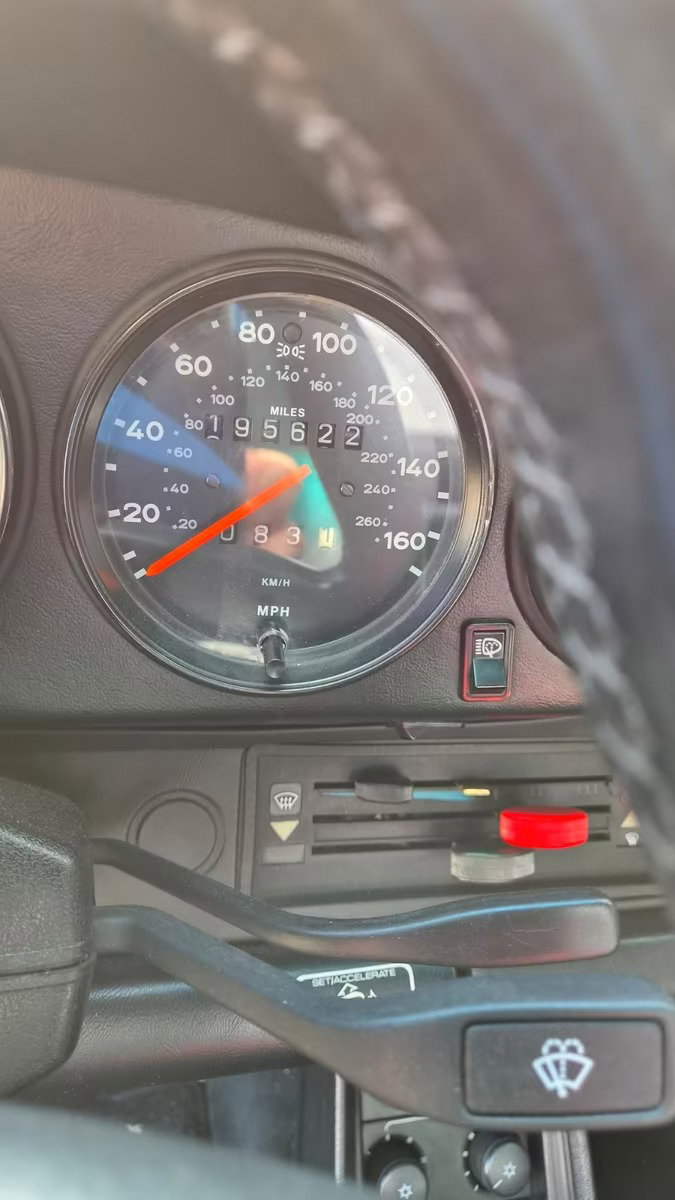 Porsche 911 Carrera 3.2 (US)