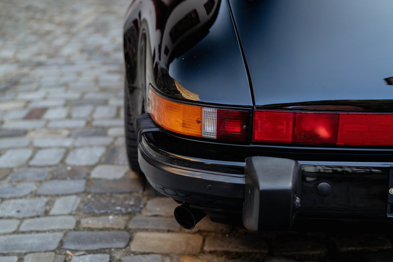 Porsche 911 Carrera 3.2 Speedster