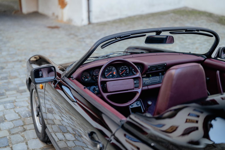 Porsche 911 Carrera 3.2 Speedster