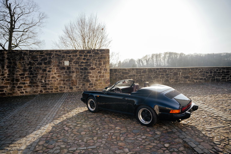 Porsche 911 Carrera 3.2 Speedster