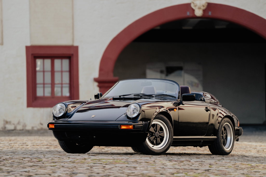 Porsche 911 Carrera 3.2 Speedster