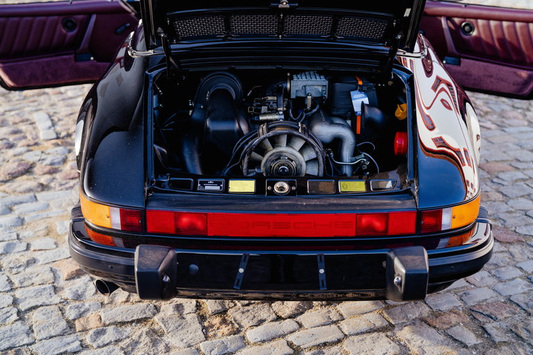 Porsche 911 Carrera 3.2 Speedster