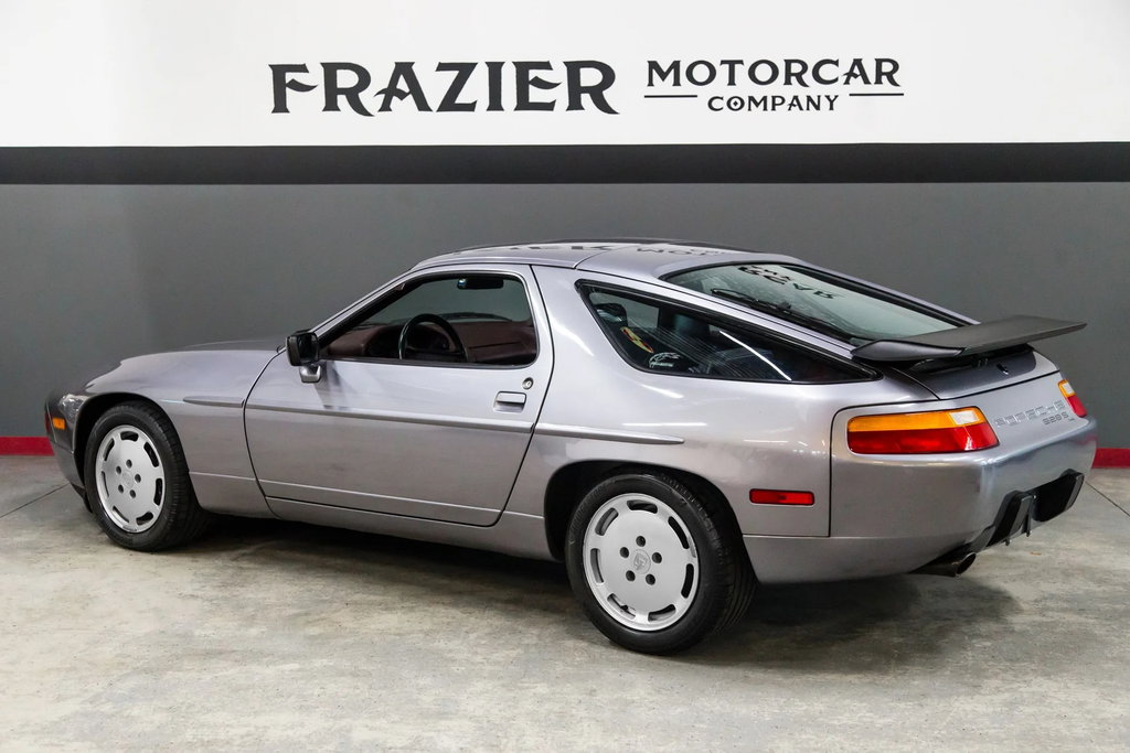Porsche 928 S4