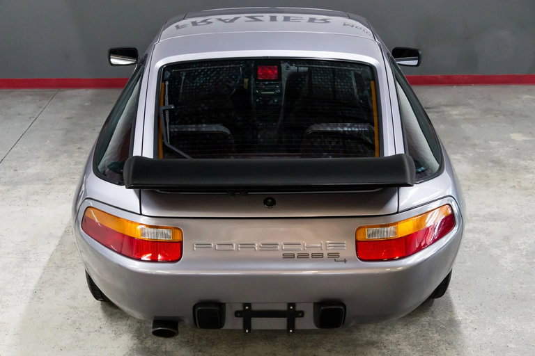 Porsche 928 S4