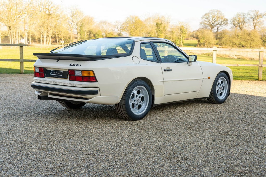 Porsche 944 Turbo Coupé