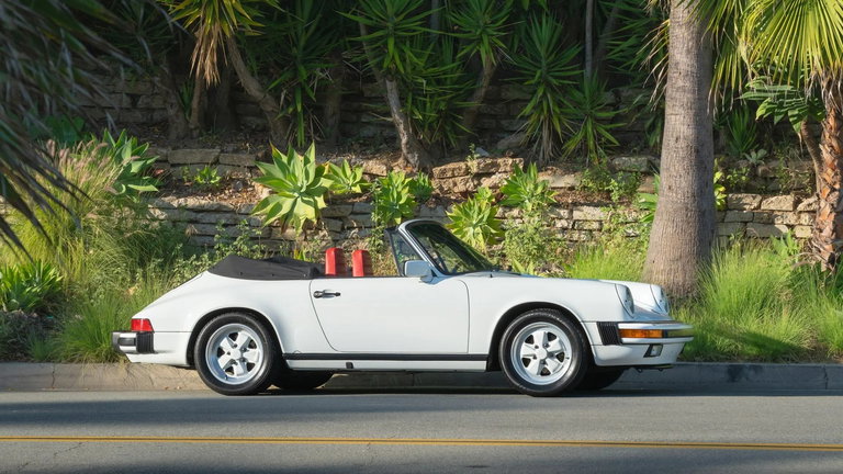 Porsche 911 Carrera 3.2