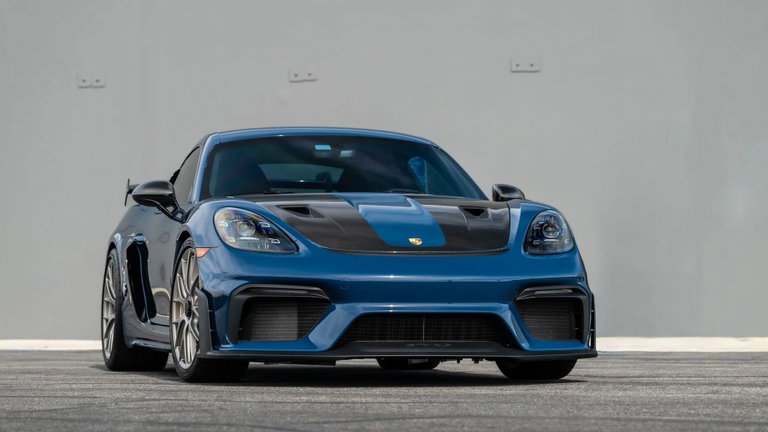 Porsche 718 Cayman GT4 RS