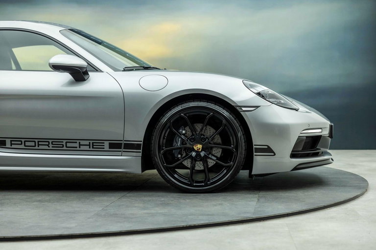 Porsche 718 Cayman Style Edition