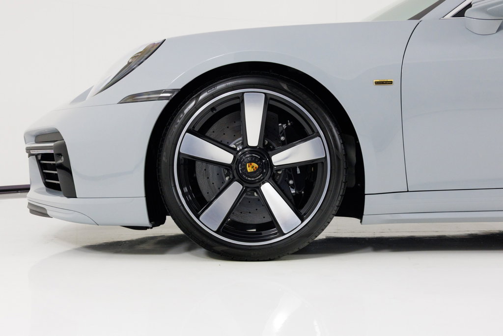 Porsche 992 Sport Classic