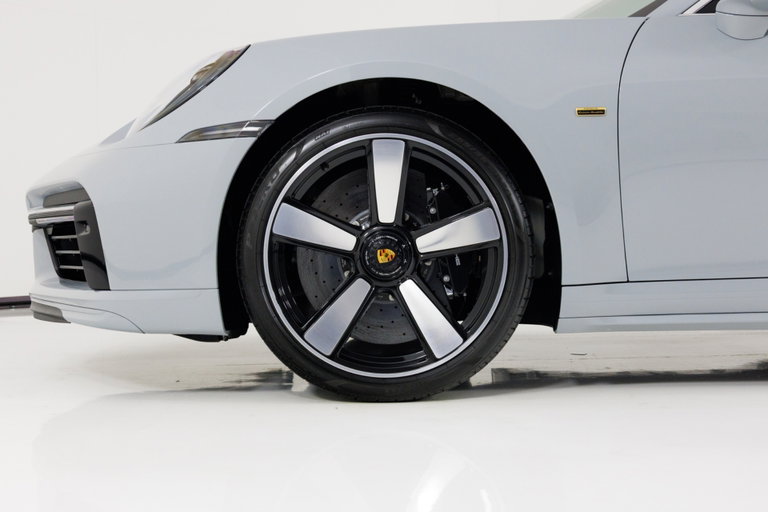Porsche 992 Sport Classic