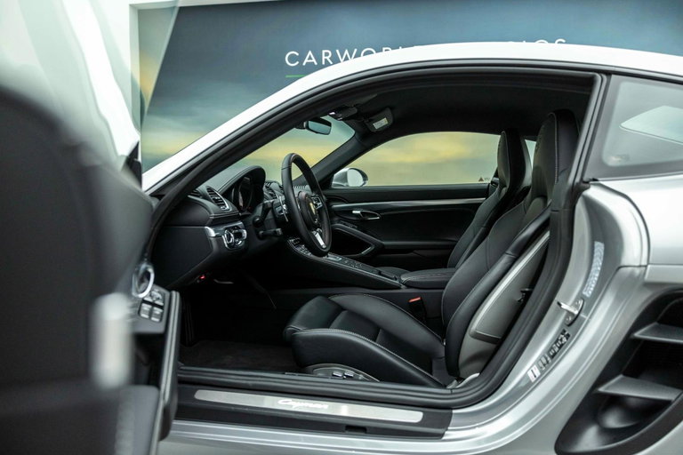 Porsche 718 Cayman Style Edition