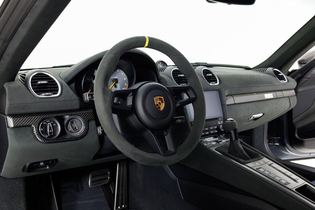 Porsche 718 Cayman GT4 RS