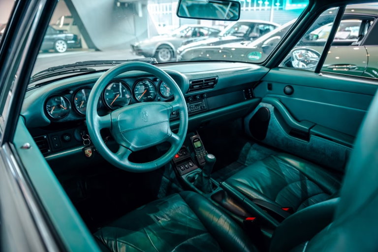 Porsche 993 Carrera 4S
