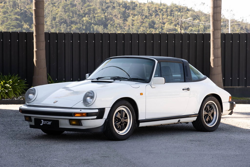 Porsche 911 Carrera 3.2