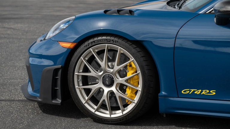 Porsche 718 Cayman GT4 RS