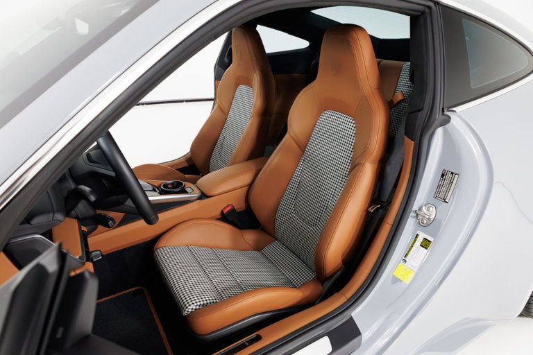 Porsche 992 Sport Classic