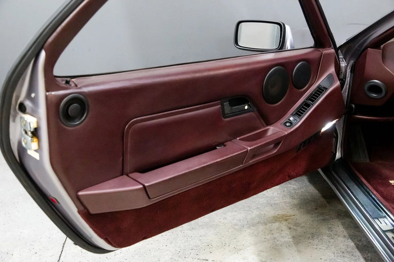 Porsche 928 S4