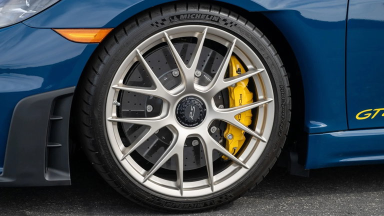 Porsche 718 Cayman GT4 RS