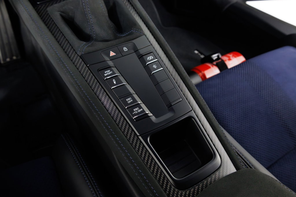 Porsche 718 Cayman GT4 RS