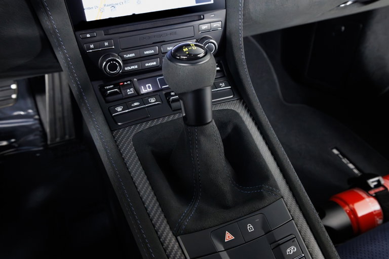 Porsche 718 Cayman GT4 RS