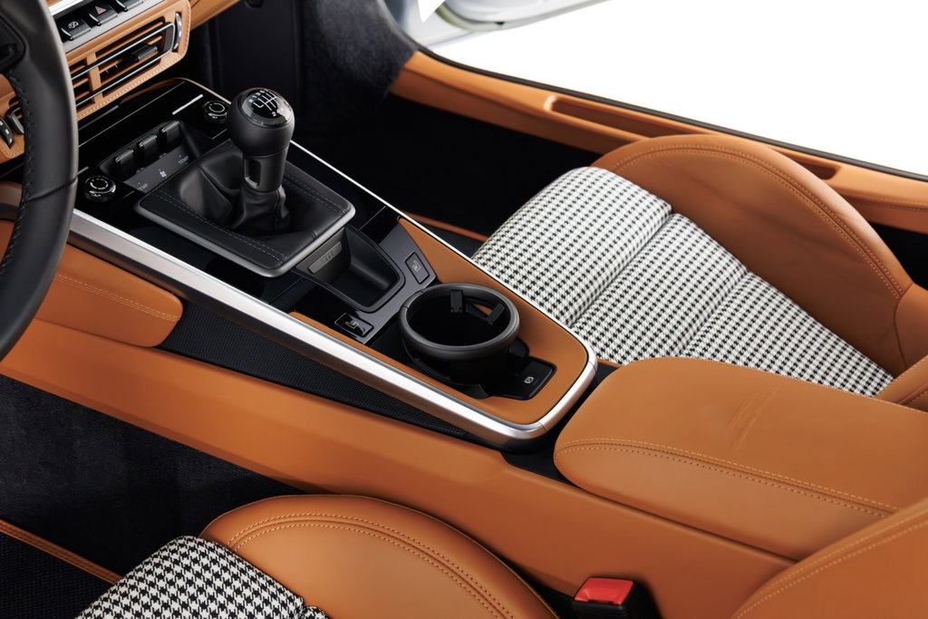 Porsche 992 Sport Classic