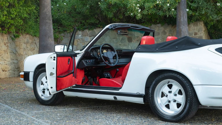 Porsche 911 Carrera 3.2