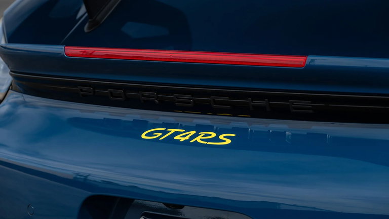 Porsche 718 Cayman GT4 RS