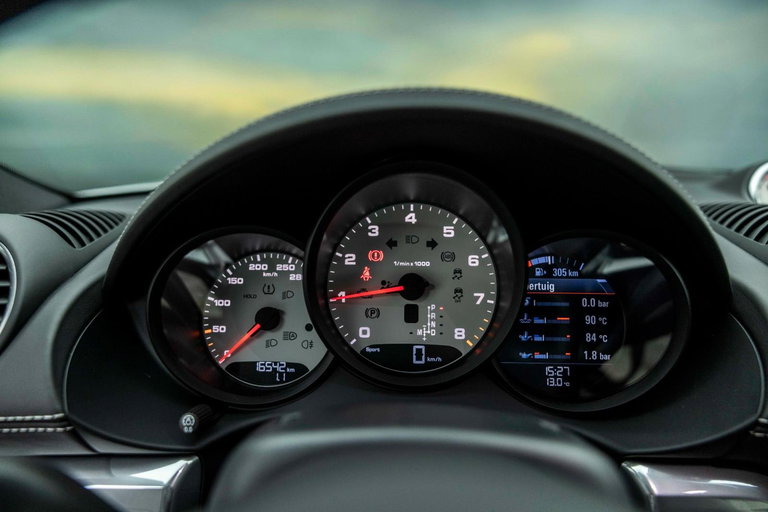 Porsche 718 Cayman Style Edition