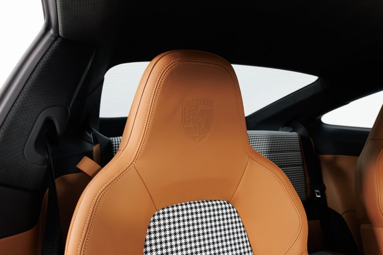 Porsche 992 Sport Classic