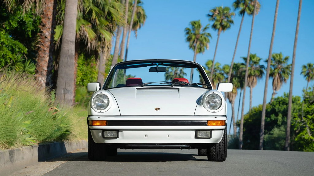 Porsche 911 Carrera 3.2