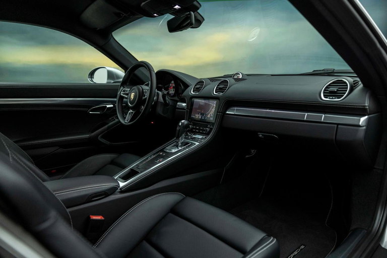 Porsche 718 Cayman Style Edition