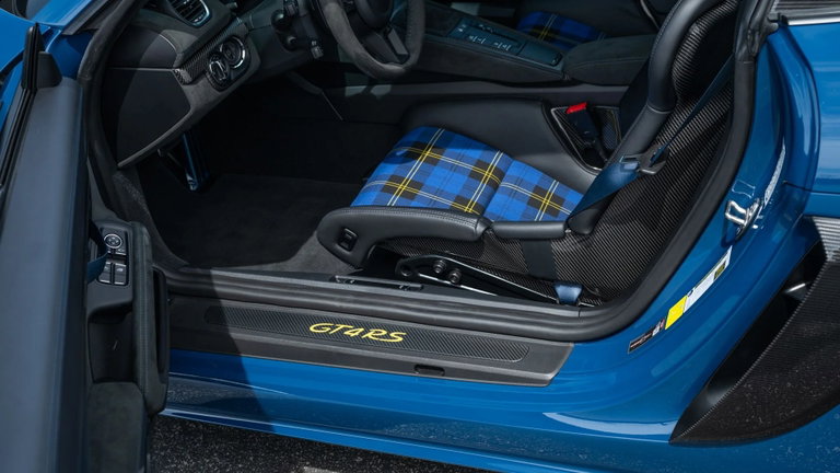 Porsche 718 Cayman GT4 RS