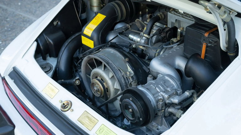 Porsche 911 Carrera 3.2