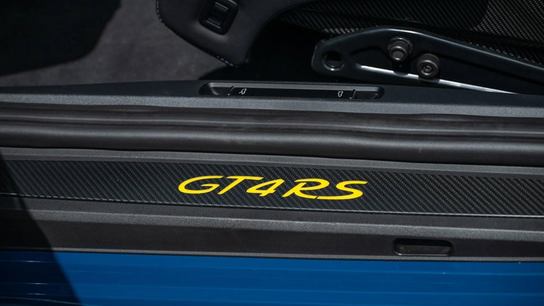 Porsche 718 Cayman GT4 RS