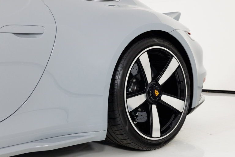 Porsche 992 Sport Classic