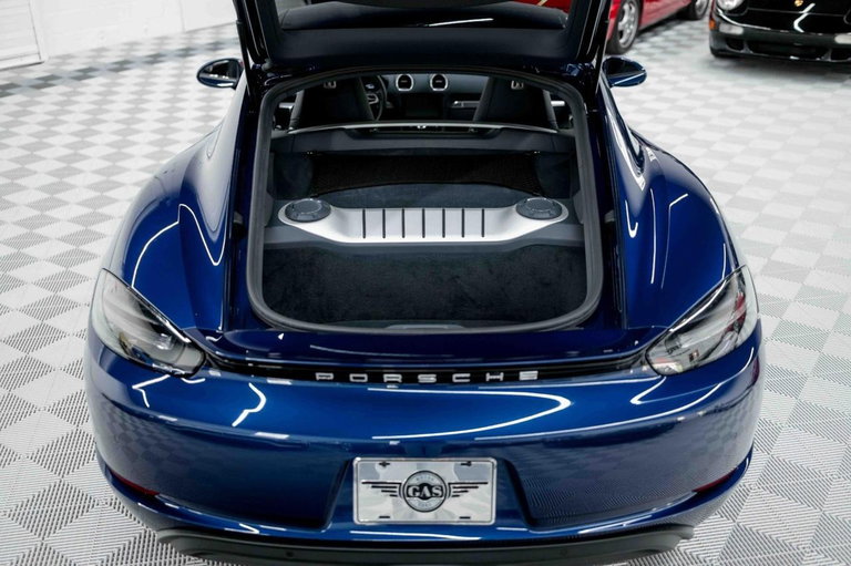 Porsche 718 Cayman