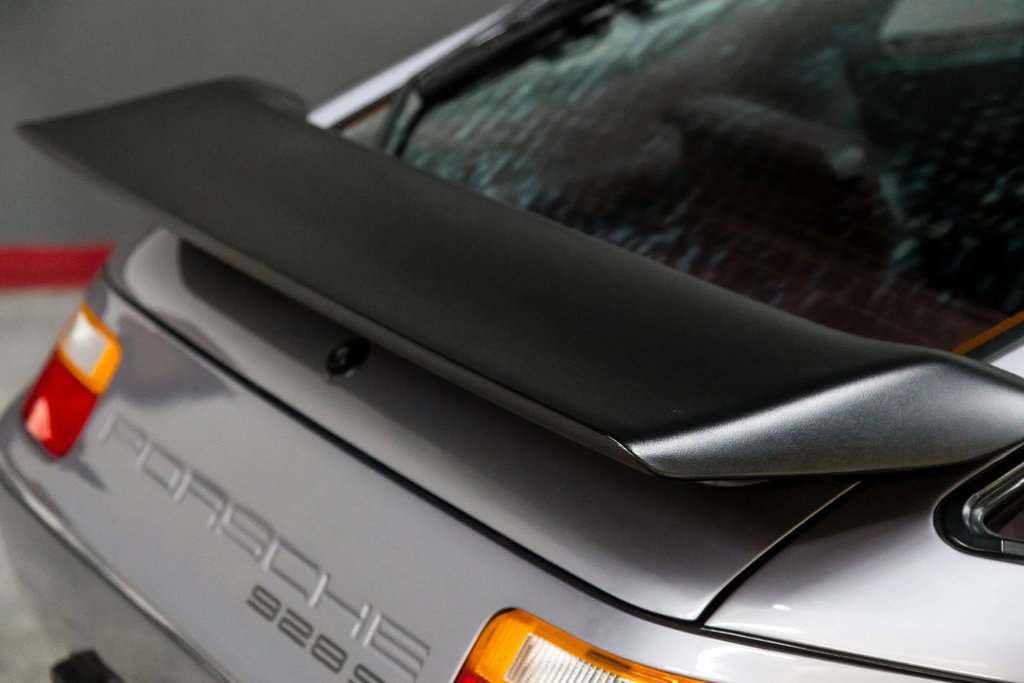 Porsche 928 S4