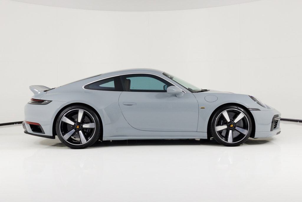 Porsche 992 Sport Classic