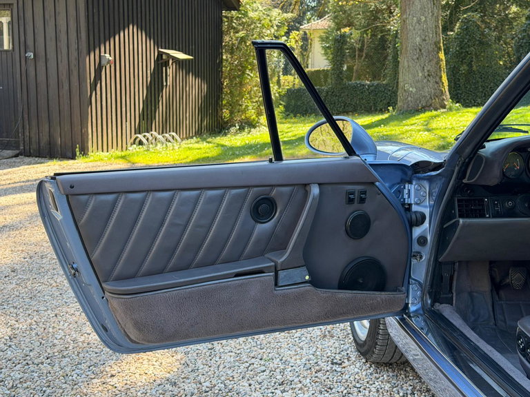 Porsche 964 Carrera 4