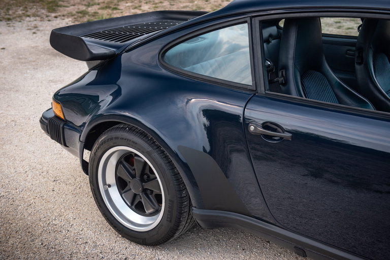 Porsche 911 Turbo 3.3