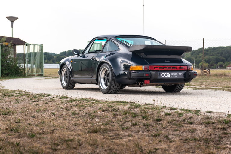 Porsche 911 Turbo 3.3
