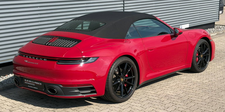 Porsche 992 Carrera 4S