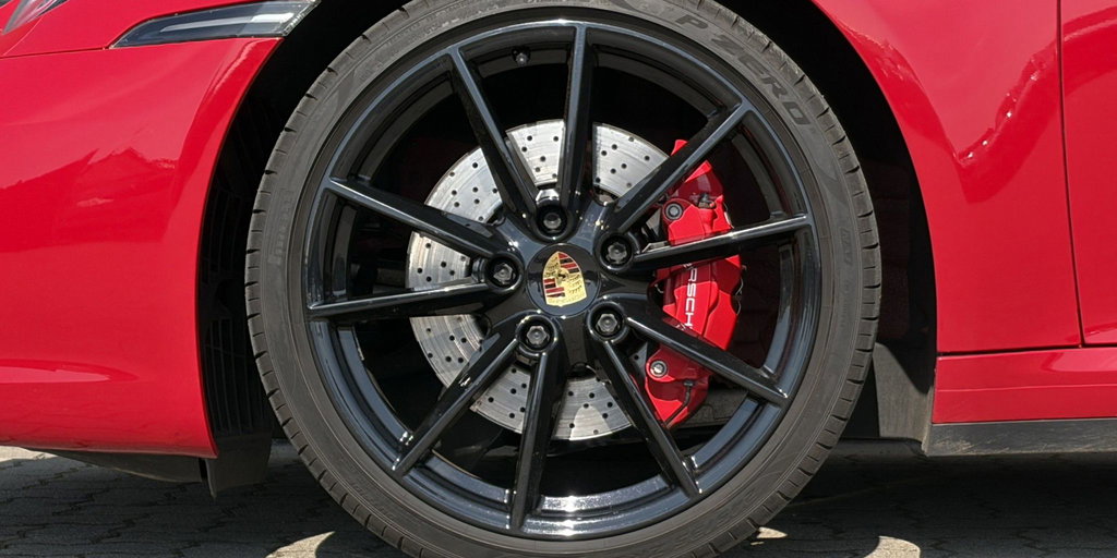 Porsche 992 Carrera 4S