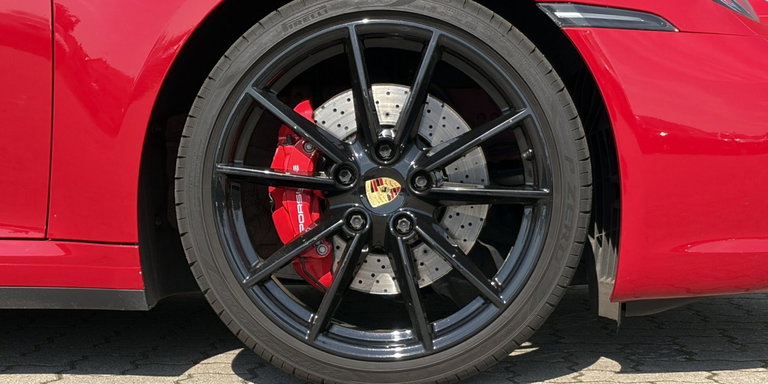 Porsche 992 Carrera 4S