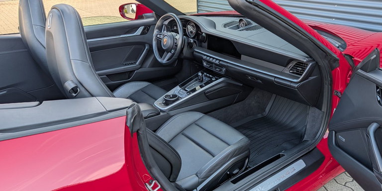 Porsche 992 Carrera 4S