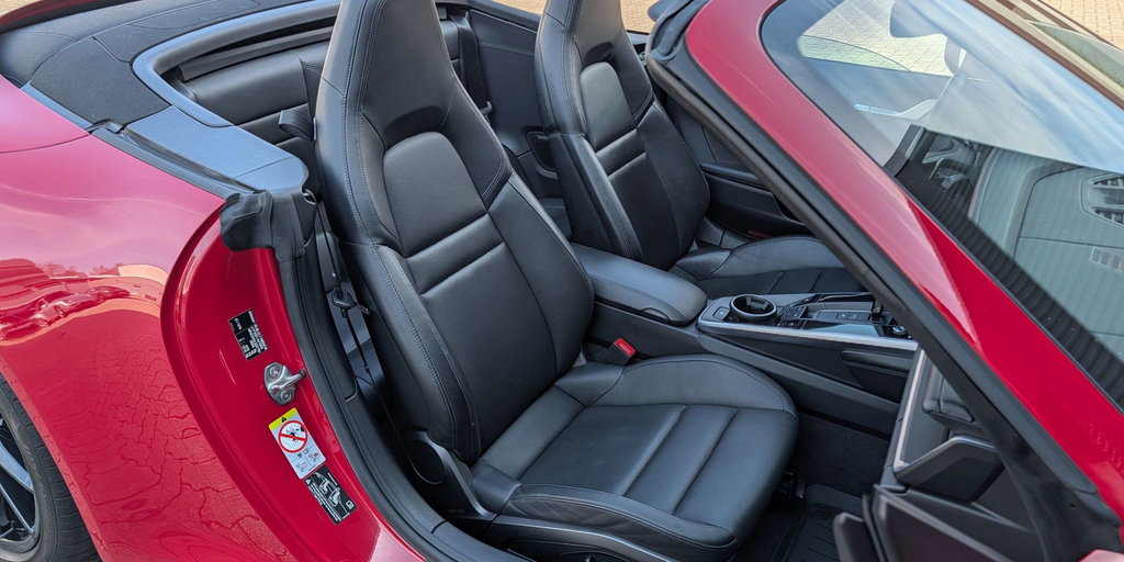 Porsche 992 Carrera 4S