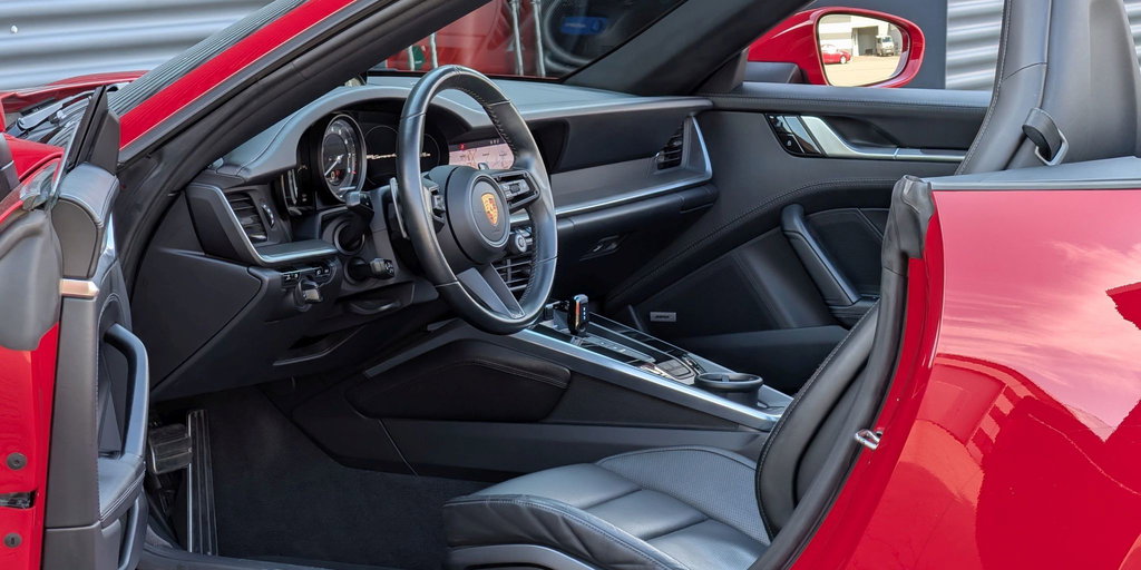 Porsche 992 Carrera 4S