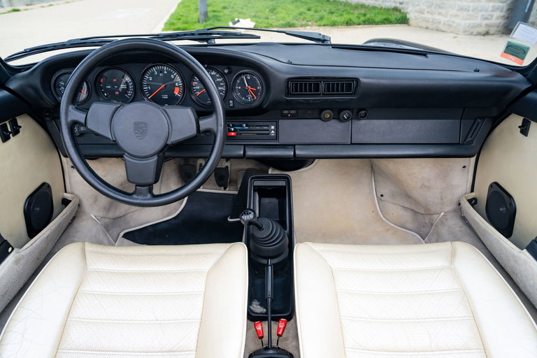 Porsche 911 Carrera 3.2